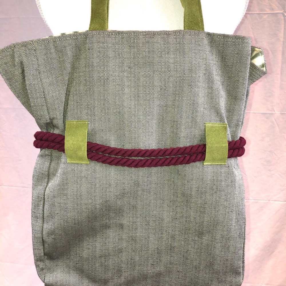 NWOT Green Canvas Shoulder Bag With Burgundy Rope Tie - Picture 2 of 7